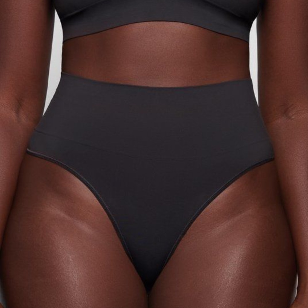 SKIMS Butter Collection Smoothing Brief - Picture 2 of 3